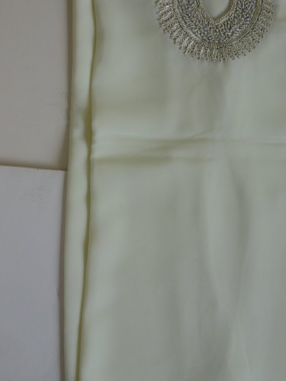 Beautiful Light Yellow 5 Pc Kurta/Salwar/Chunnie/Slip & Blouse Suit w/Embroidery
